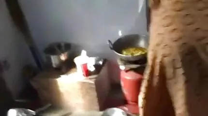 Big ass white babe กับ a วิดีโอ โปํ black man gets fucked in her pussy after a ร่วมอาบน้ำ